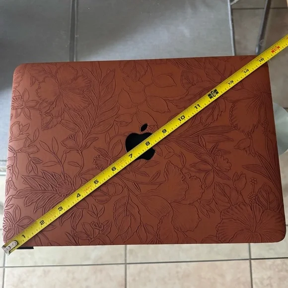 Floral Embossed Laptop Case‎ 15” - Picture 3 of 4